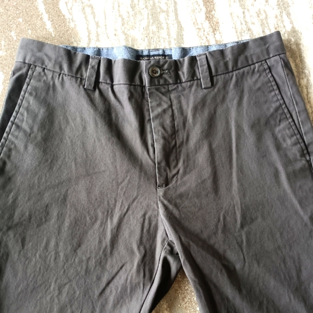 Banana Republic Men's Emerson Chino Pant Size 33x30